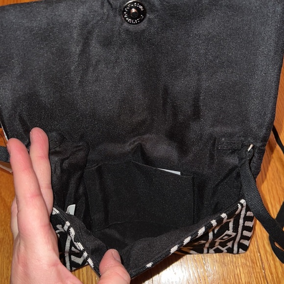 NWT Sasha Tribal Beaded Clutch - Picture 3 of 8